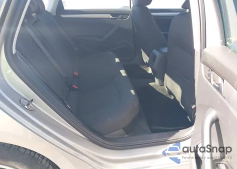 2012 Volkswagen Passat 2.5L S z USA, uszkodzony, nr VIN 1VWAP7A30CC078070